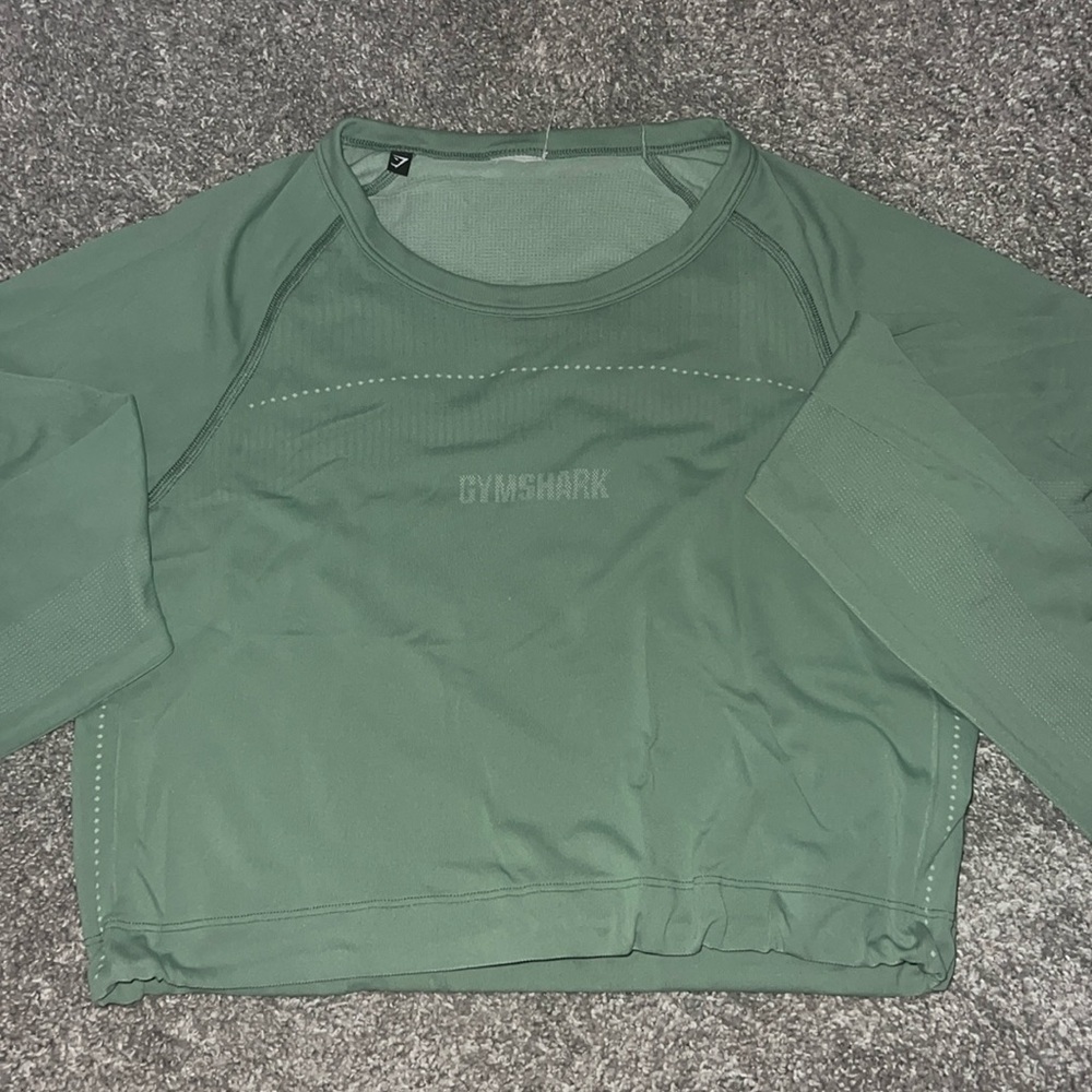 Gym Shark long-sleeve shirt